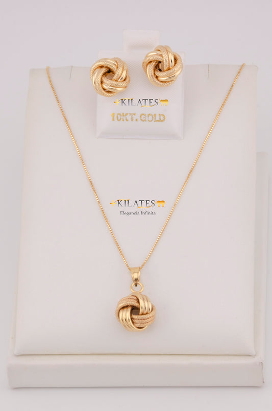 "SET DE CADENA DE 50CM ESTILO FINITA CON DIJE Y ARETES DE NUDO. ORO 10K #775-3750"