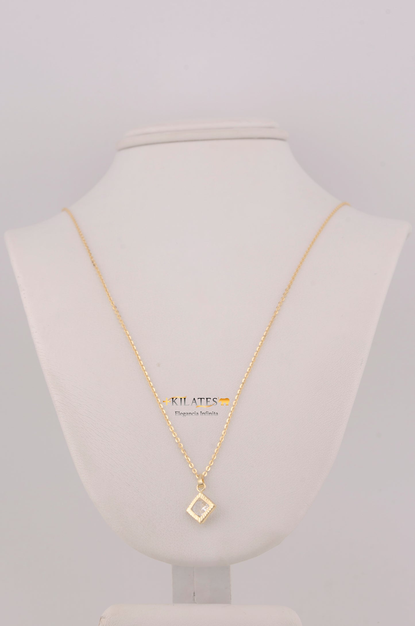" CADENA PARA DAMA DE 50CM ESTILO CUADRADA SOLIDA CON DIJE CUADRADO CON ZIRCONIA BLANCA. ORO 10K #775-3784"