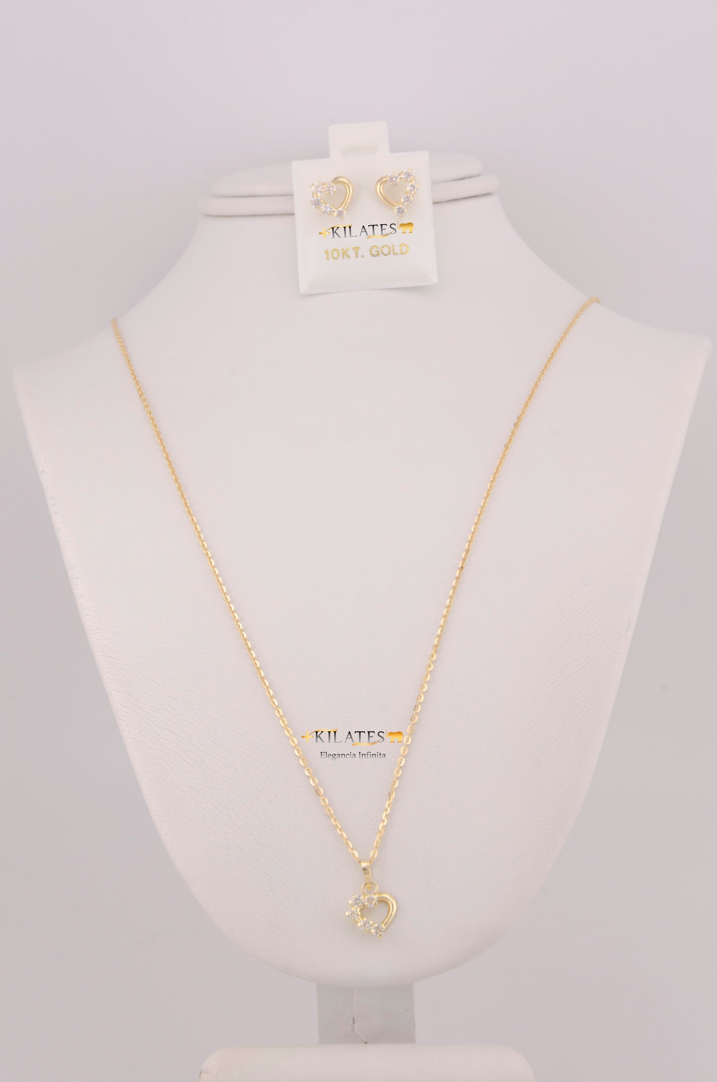 "SET DE CADENA ESTILO CUADRADA SOLIDA DE 50CM PARA DAMA CON DIJE Y ARETES DE CORAZON CON ZIRCONIA BLANCA. ORO 10K #775-3811"
