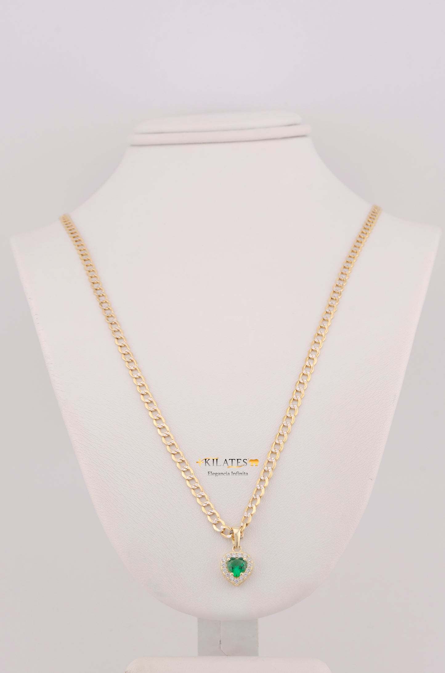 "CADENA DE 50CM PARA DAMA ESTILO CUBANA DIAMANTADA CON DIJE DE CORAZON BLANCO CON VERDE. ORO 10K #775-3830"