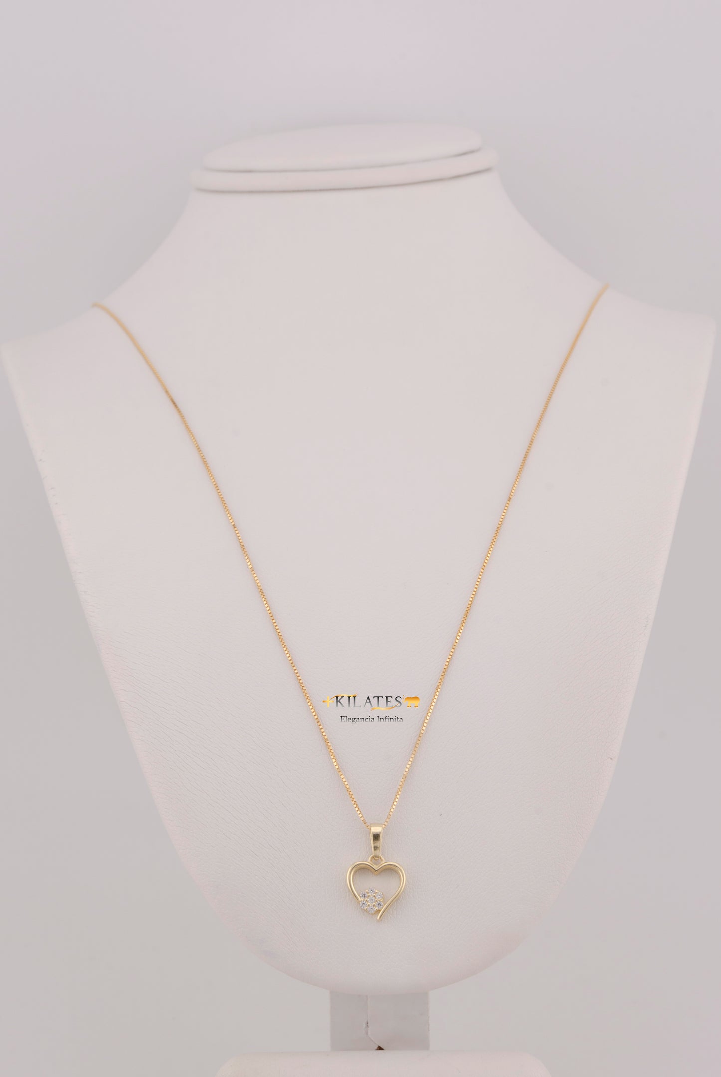 "CADENA DE 50CM PARA DAMA ESTILO FINITA CON DIJE DE CORAZON CON ZIRCONIA BLANCA. ORO 10K #775-3832"