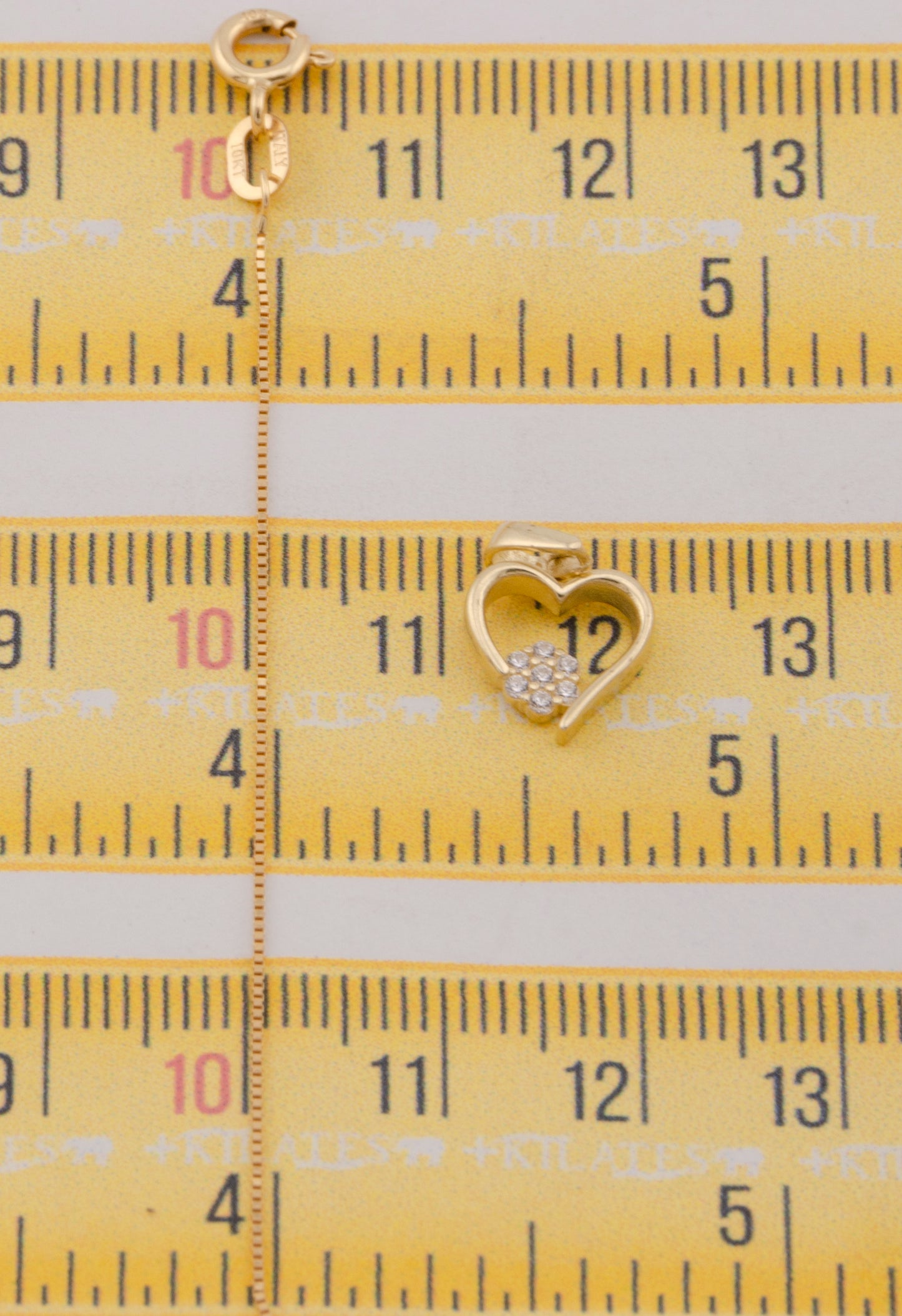 "CADENA DE 50CM PARA DAMA ESTILO FINITA CON DIJE DE CORAZON CON ZIRCONIA BLANCA. ORO 10K #775-3832"
