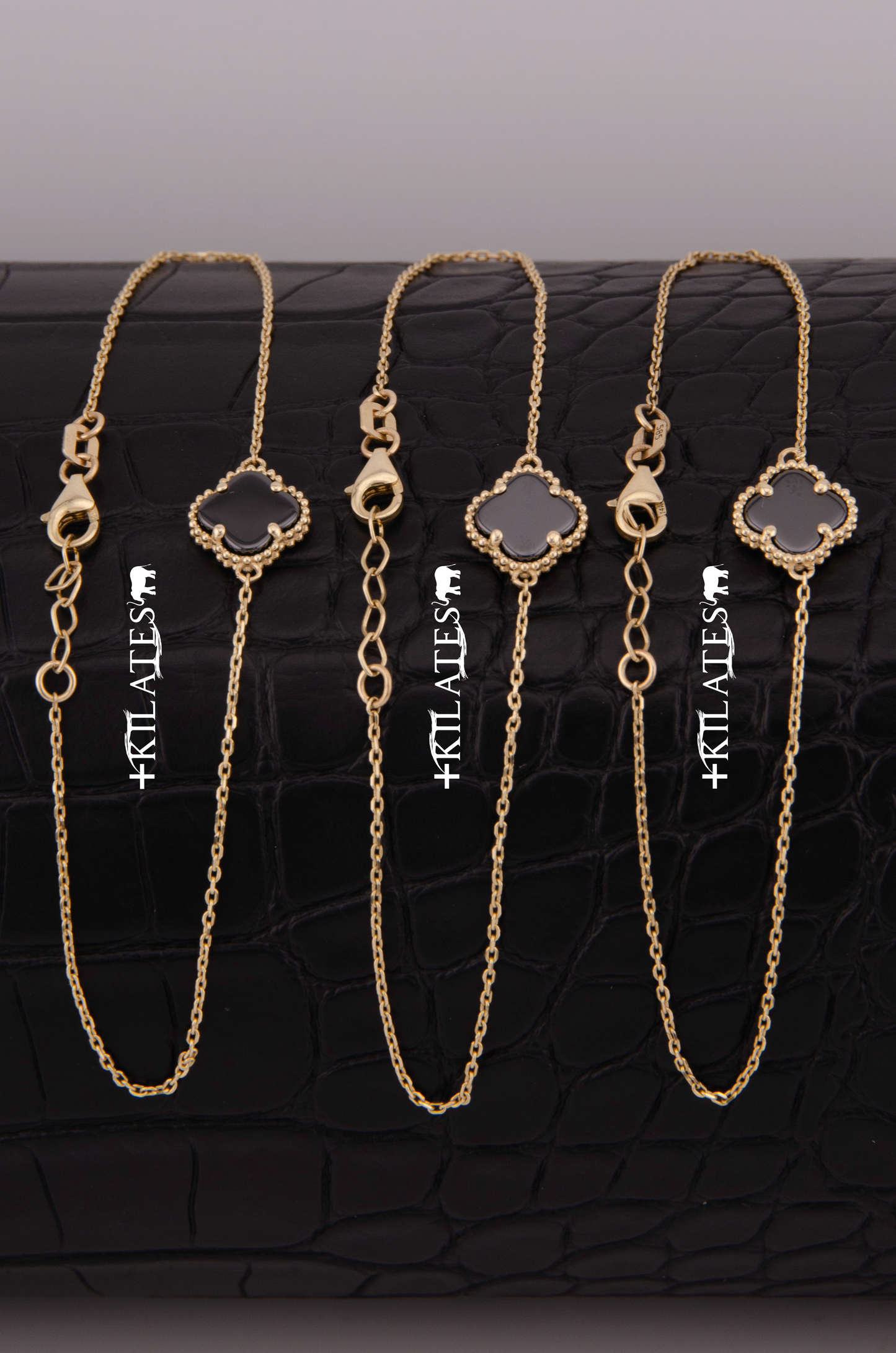 "PULSERA PARA DAMA AJUSTABLE DE 17.6CM-19.5CM CON TREBOL. ORO 14K #775-3855"