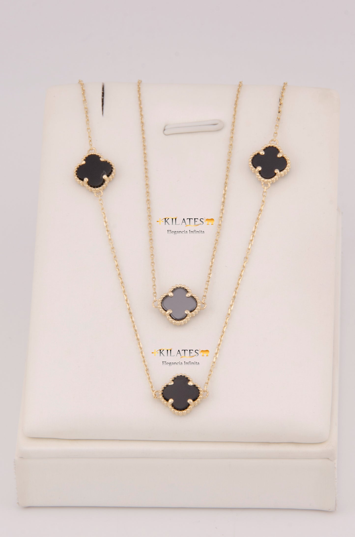 "SET PARA DAMA AJUSTABLE CON CADENA DE : 45CM-47.5CM Y PULSERA DE 18.5CM-20CM CON TREBOLES. ORO 14K #775-3856"