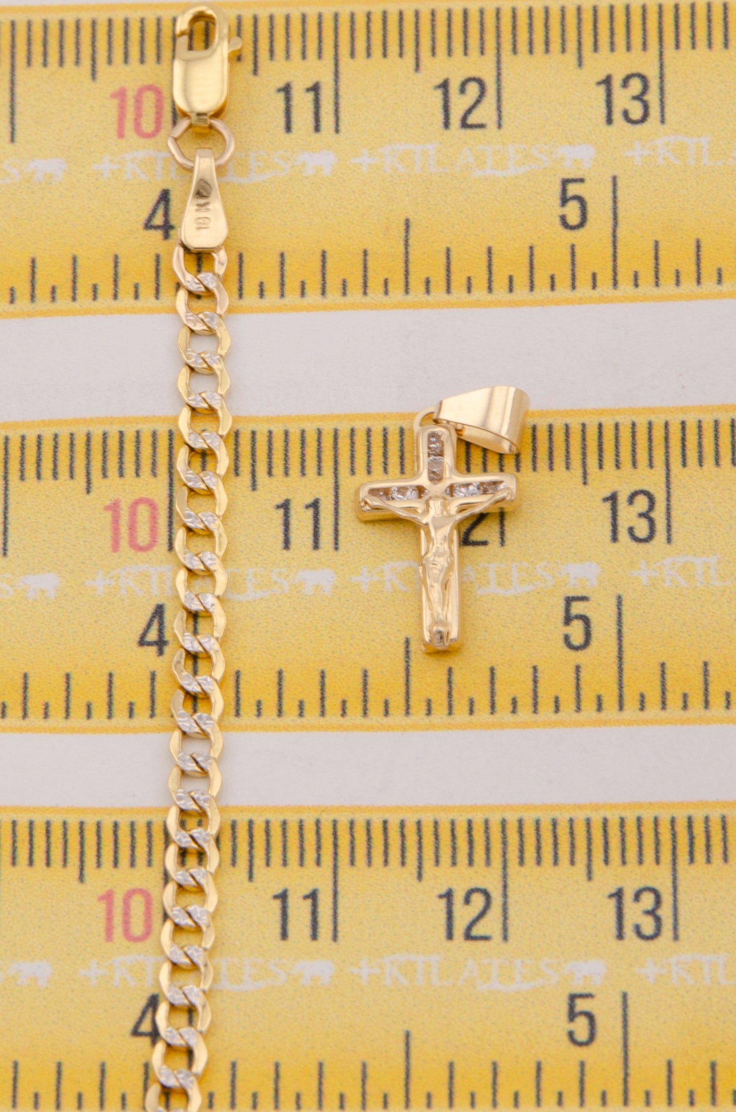 "CADENA PARA NIÑ@ DE 40CM ESTILO CUBANA DIAMANTADA CON DIJE DE CRUZ. ORO 10K #775-3863"