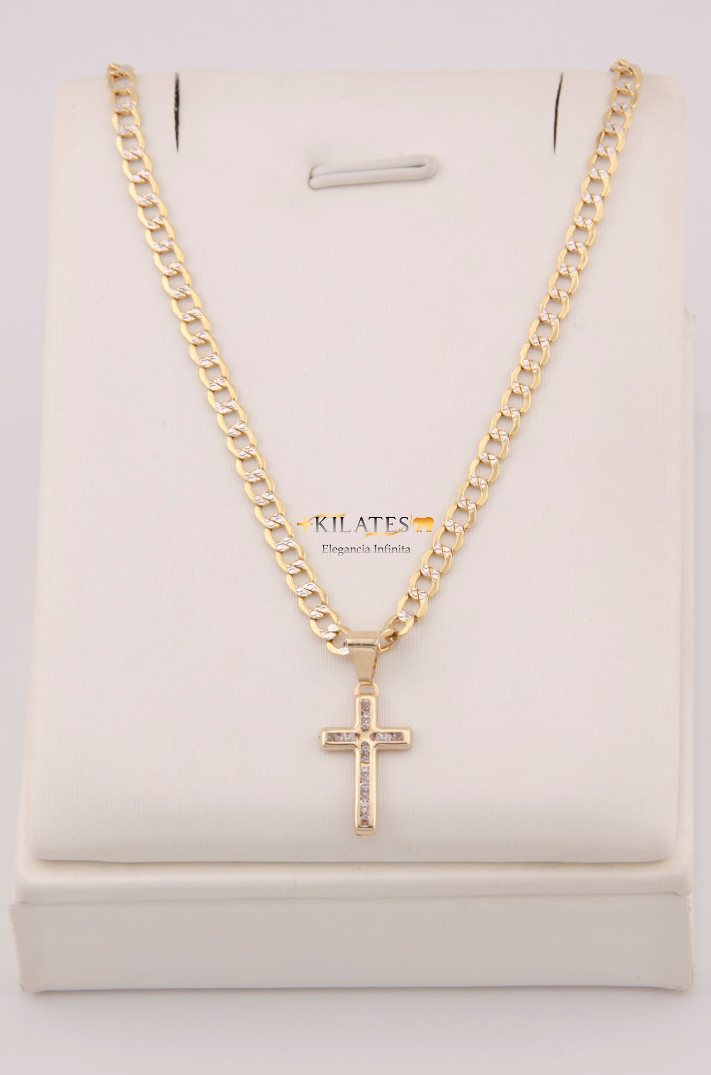 "CADENA PARA NIÑ@ DE 40CM ESTILO CUBANA DIAMANTADA CON DIJE DE DCRUZ CON ZIRCONIA BLANCA. ORO 10K #775-3864"