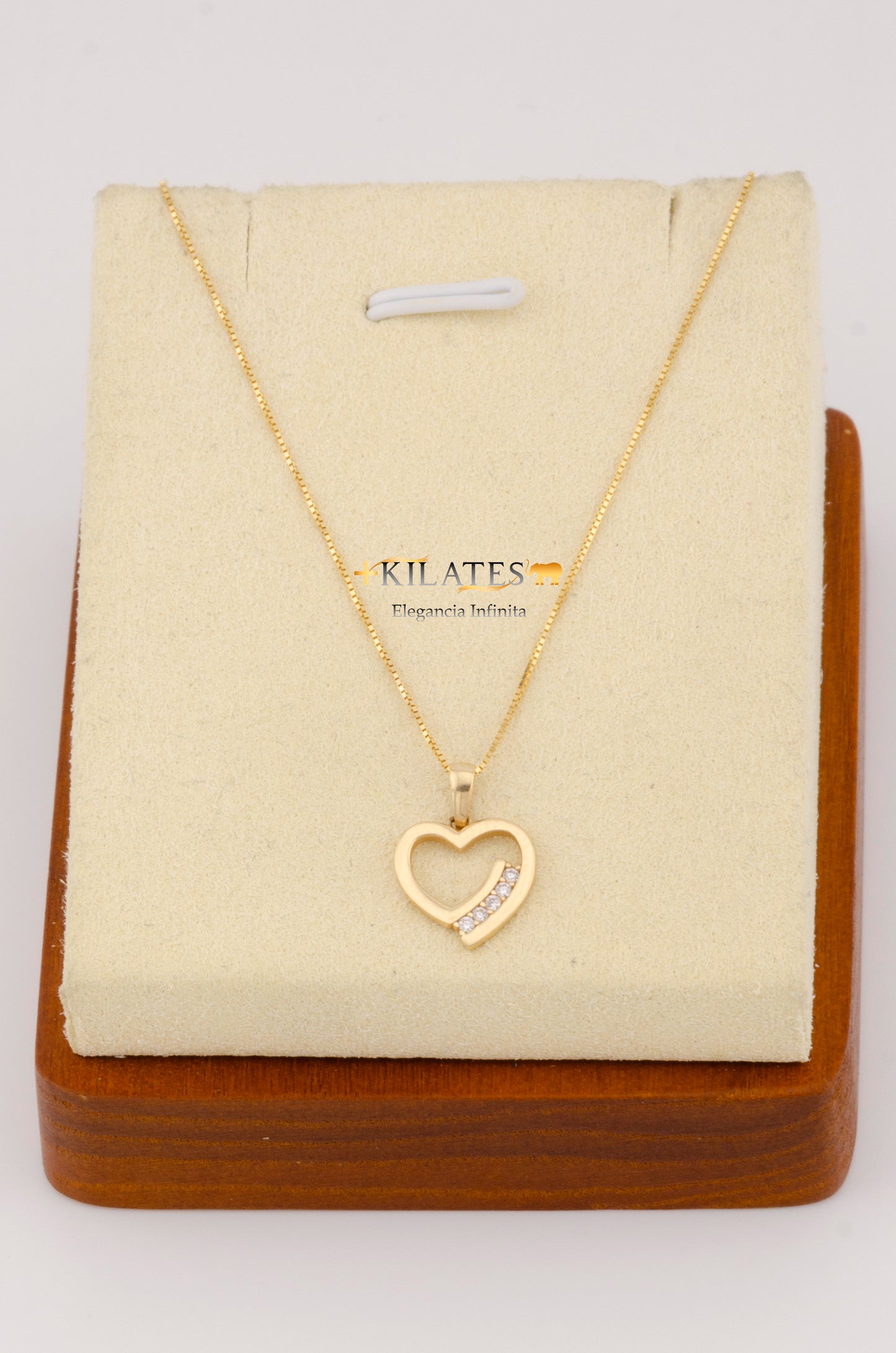 "CADENA PARA MUJER ESTILO FINITA  50 CM CON DIJE DE CORAZON CON ZIRCONIA BLANCA. ORO 14K #775-2509"