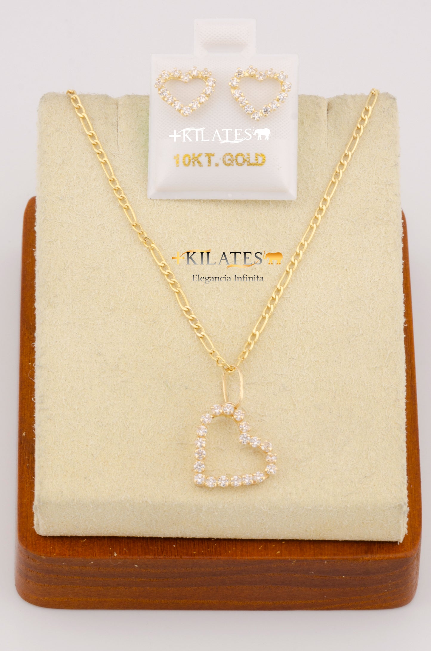 "SET PARA MUJER CADENA ESTILO 3+1  CON DIJE DE CORAZON Y ARETES. ORO 10K #775-2567"