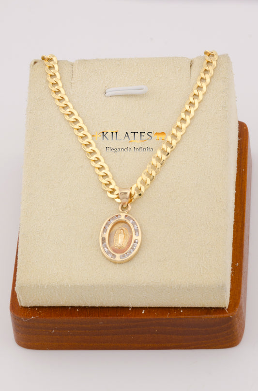 "CADENA DE 50 CM PARA ADULTO ESTILO CUBANA CON DIJE DE LA VIRGEN OVALADO MEDIADNO CON ZIRCONIA BLANCA. ORO 10K.  #775-2695"