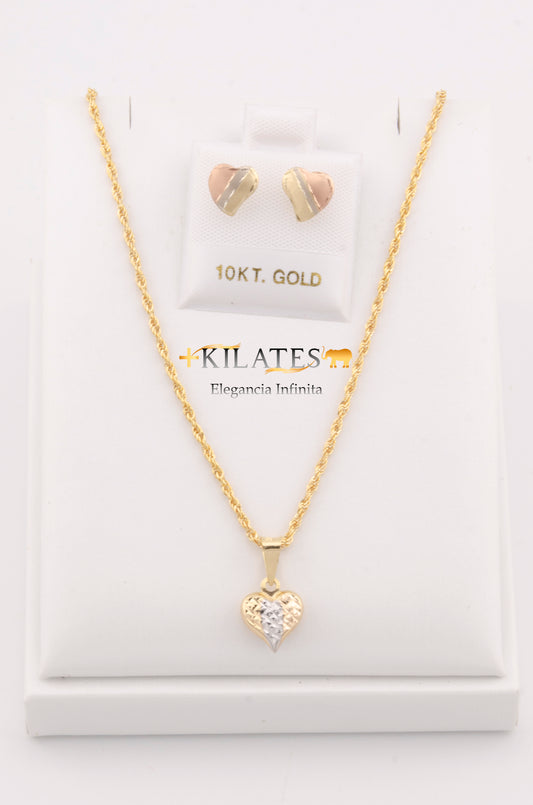 "SET PARA MUJER DE CADENA DE 50CM ESTILO LAZO CON DIJE DE LA CORAZON 3 TONOS Y ARETES. ORO 10K #775-2831"