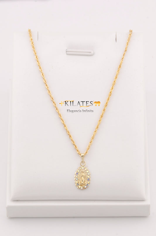"CADENA DE 50CM PARA ADULTO ESTILO LAZO CON DIJE DE LA VIRGEN CON ZIRCONIA TORNASOL. ORO 10K.  #775-2838"