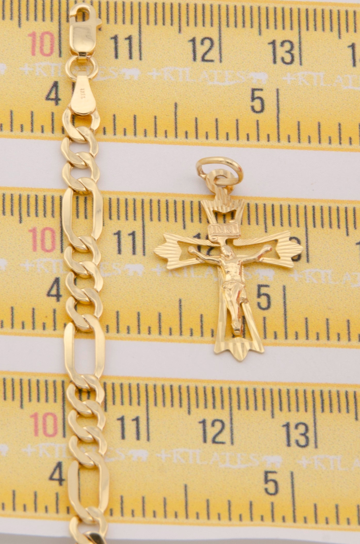 CADENA PARA ADULTO DE 60CM ESTILO 3+1 CON DIJE DE CRUZ MEDIANA CON JESUCRITOS. ORO 10K. #775-2948