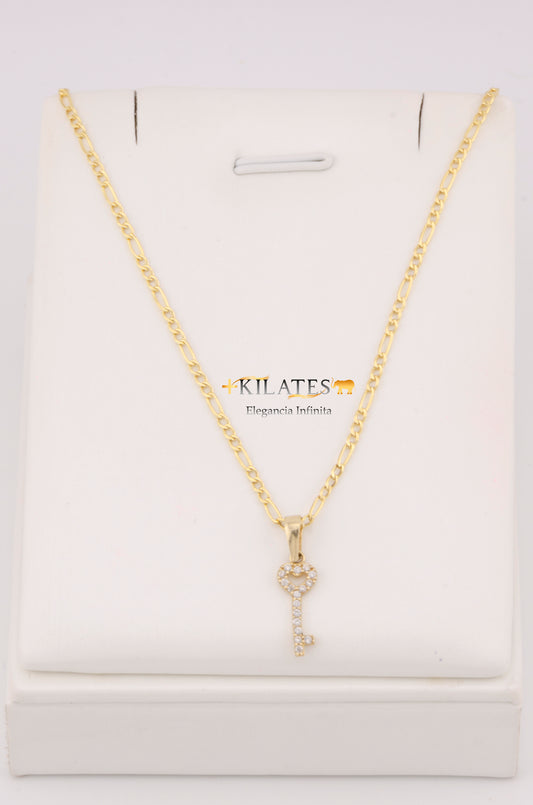 "CADENA DE 50CM PARA ADULTO ESTILO 3+1 CON DIJE DE LLAVE CON ZIRCONIA BLANCA. ORO 10K #775-3170"