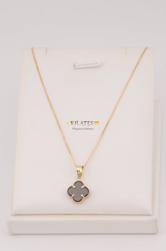 "CADENA DE 50CM PARA ADULTO ESTILO FINITA CON DIJE DE TREBOL VAN CLEEF NEGRO. ORO 10K #775-3484"