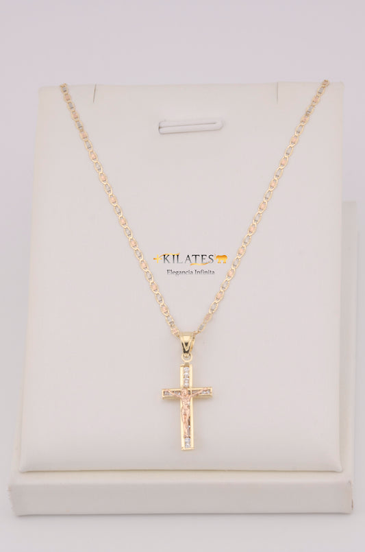 "CADENA  DE 50CM PARA DAMA ESTILO 3 OROS CON DIJE DE CRUZ CON JESUCRISTO. ORO 10K #775-3497"