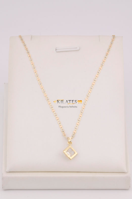 "CADENA PARA DAMA ESTILO 3 OROS CON DIJE CUADRADO CON ZIRCONIA BLANCA. ORO 10K #775-3641"