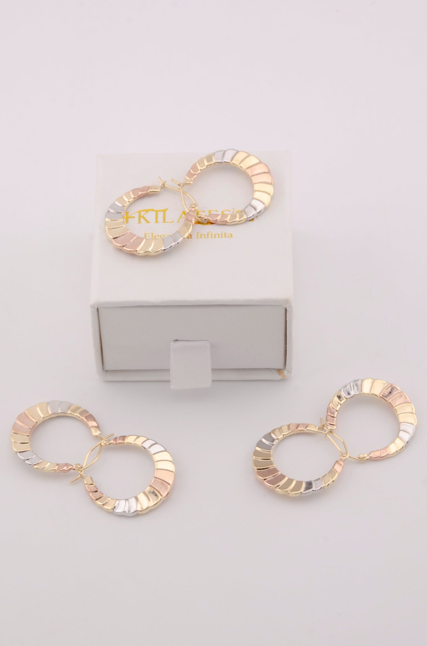 ARGOLLAS PARA DAMA ESTILO 3 OROS. ORO 10K #775-3698