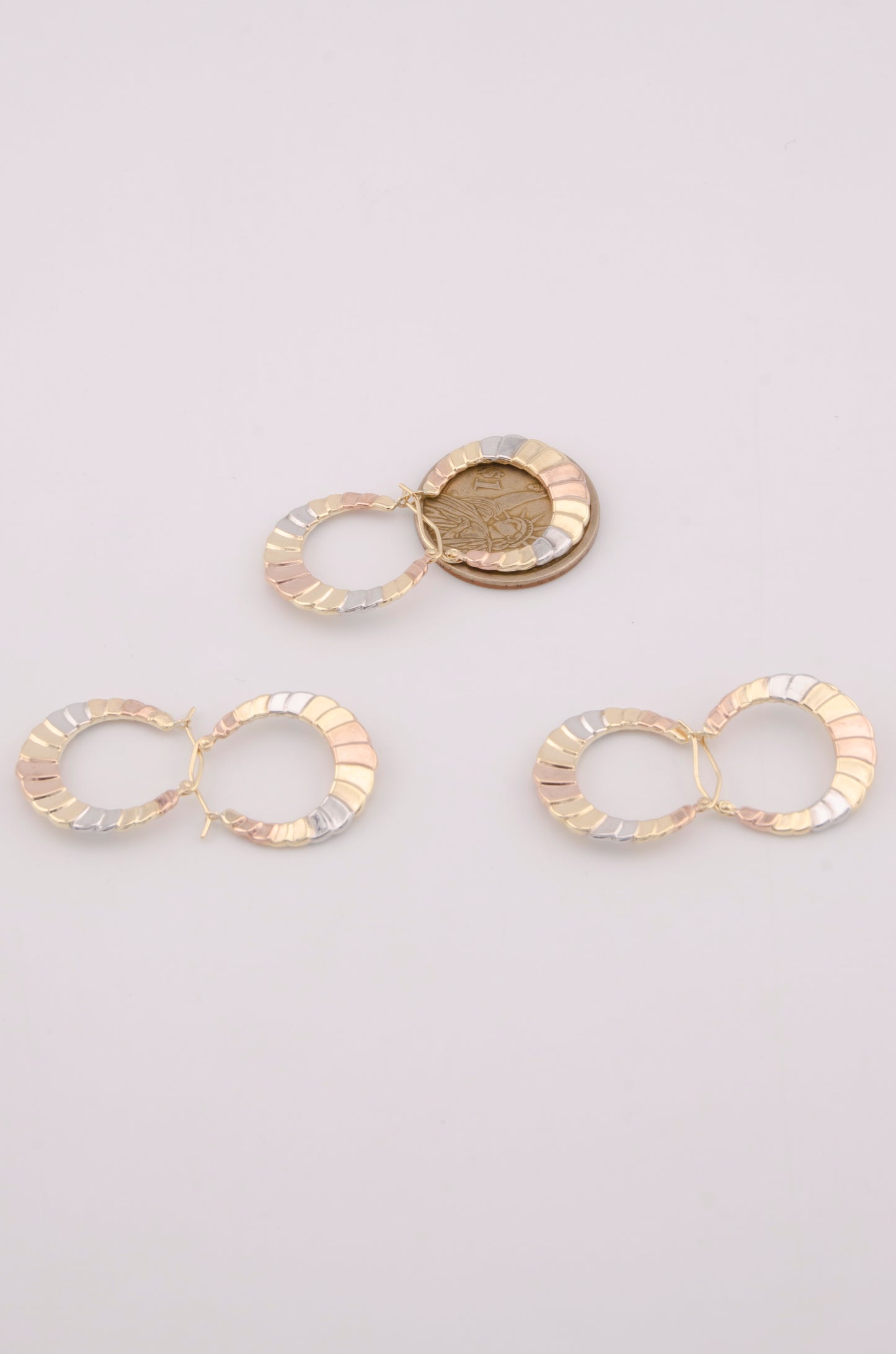 ARGOLLAS PARA DAMA ESTILO 3 OROS. ORO 10K #775-3698