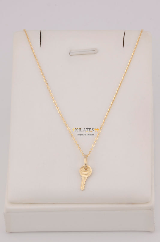 " CADENA PARA DAMA DE 50CM ESTILO CUADRADA SOLIDA CON DIJE DE LLAVE. ORO 10K #775-3785"