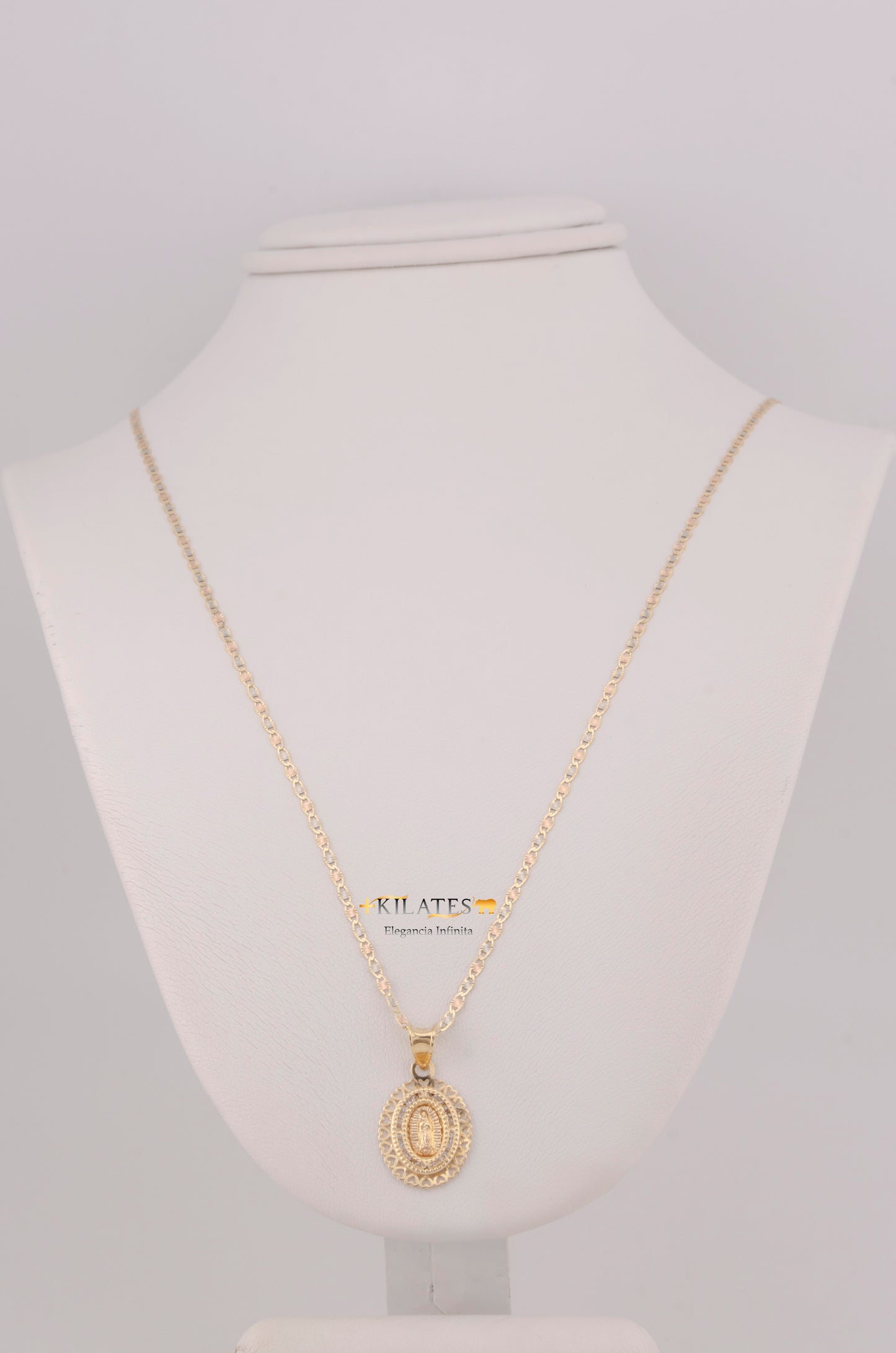 "CADENA PARA DAMA ESTILO 3 OROS CON PLACA DE LA VIRGEN. ORO 10K #775-3801"