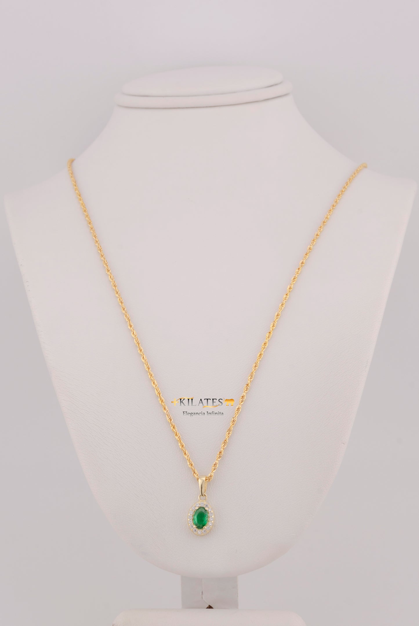 "CADENA DE 50CM PARA DAMA ESTILO LAZO CON DIJE OVALADO BLANCO CON VERDE. ORO 10K #775-3843"