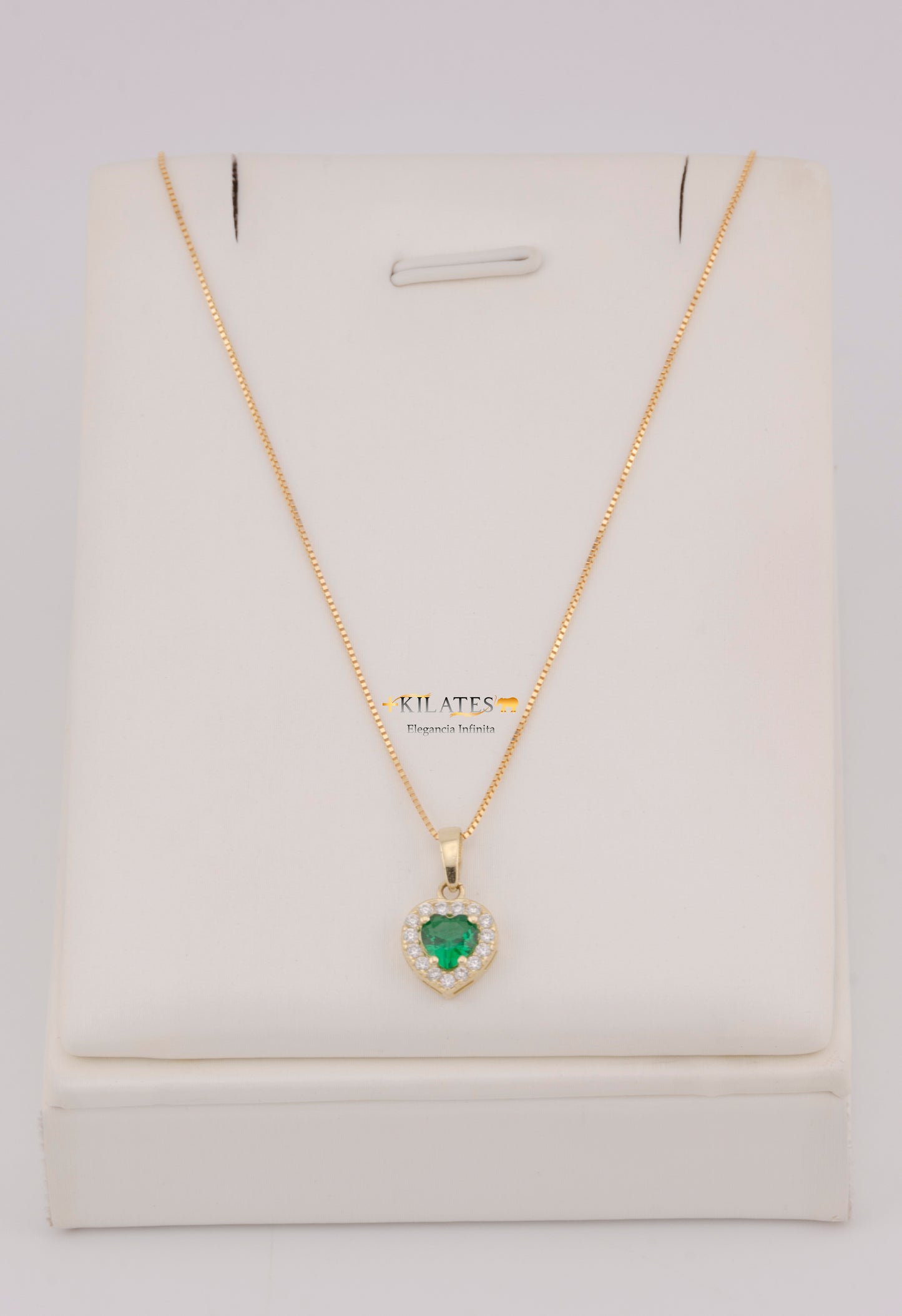 "CADENA DE 50CM PARA DAMA ESTILO FINITA CON DIJE DE CORAZON  BLANCO CON VERDE. ORO 10K #775-3827"
