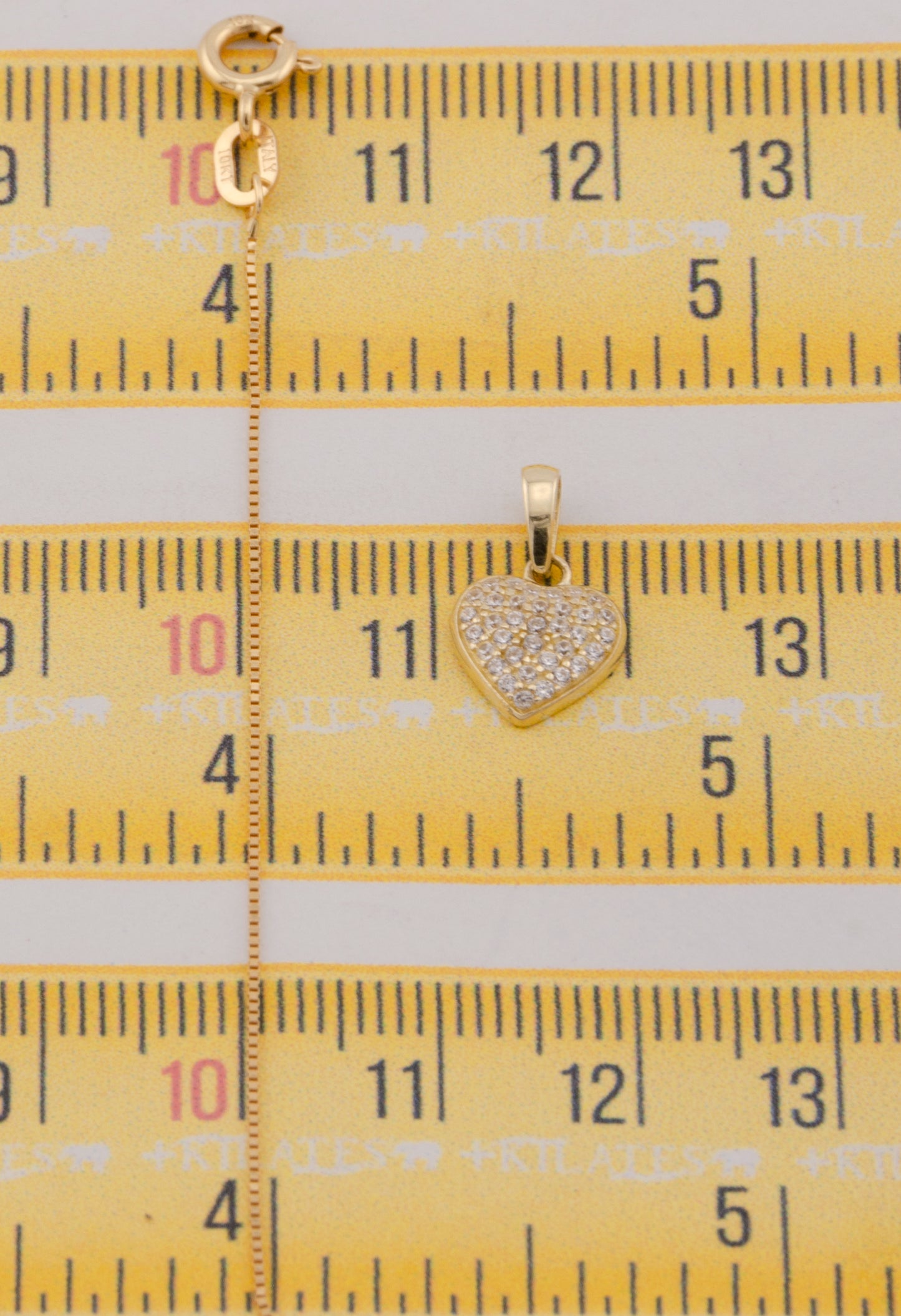 "CADENA DE 50CM PARA DAMA ESTILO FINITA CON DIJE DE CORAZON CON ZIRCONIA BLANCA. ORO 10K #775-3837"