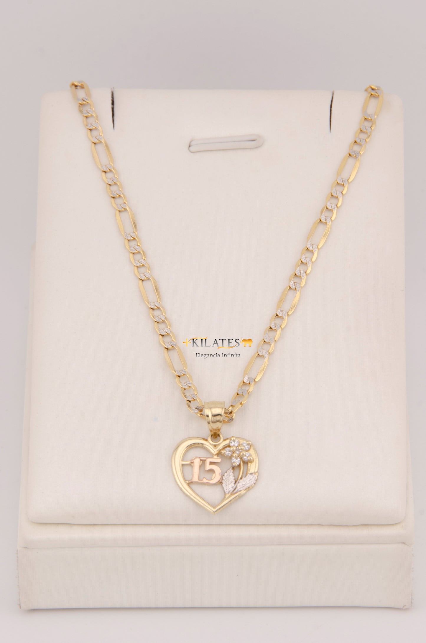 "CADENA DE 50CM PARA DAMA ESTILO 3+1 DIAMANTADA CON DIJE DE 15 AÑOS. ORO 10K #775-3896"