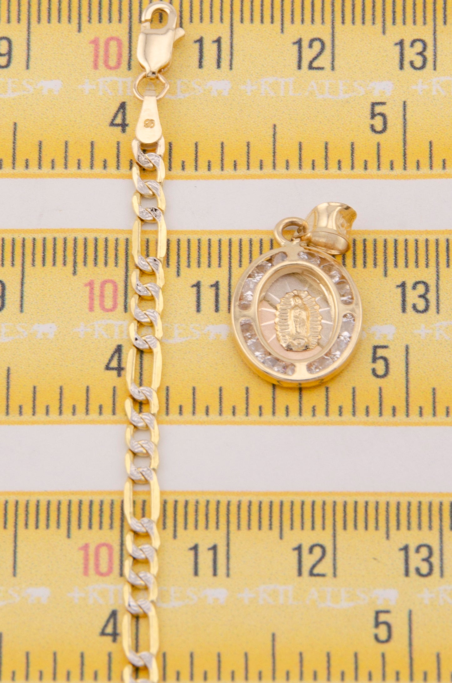 "CADENA DE 50CM PARA DAMA ESTILO 3+1 DIAMANTADA CON DIJE OVALADO DE LA VIRGEN JESUCRISTO.  ORO 10K #775-3898"