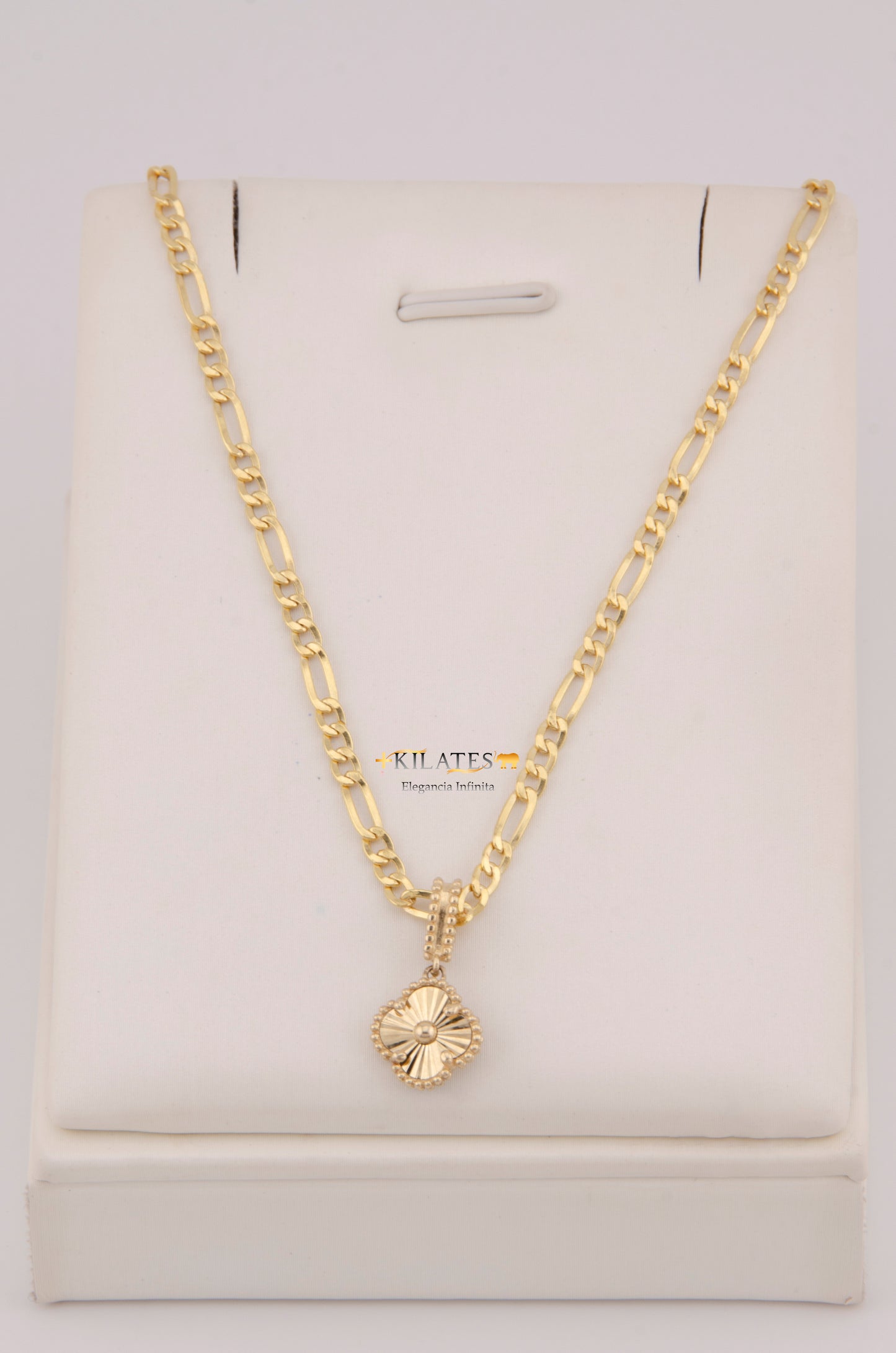 "CADENA DE 50CM PARA DAMA ESTILO 3+1 CON DIJE DE TREBOL DORADO. ORO 10K #775-3908"
