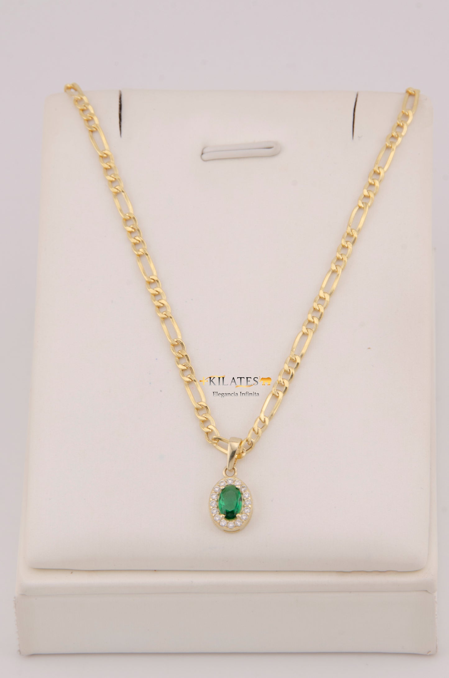 "CADENA DE 50CM PARA DAMA ESTILO 3+1 CON DIJE OVALADO BLANCO CON VERDE. ORO 10K #775-3909"